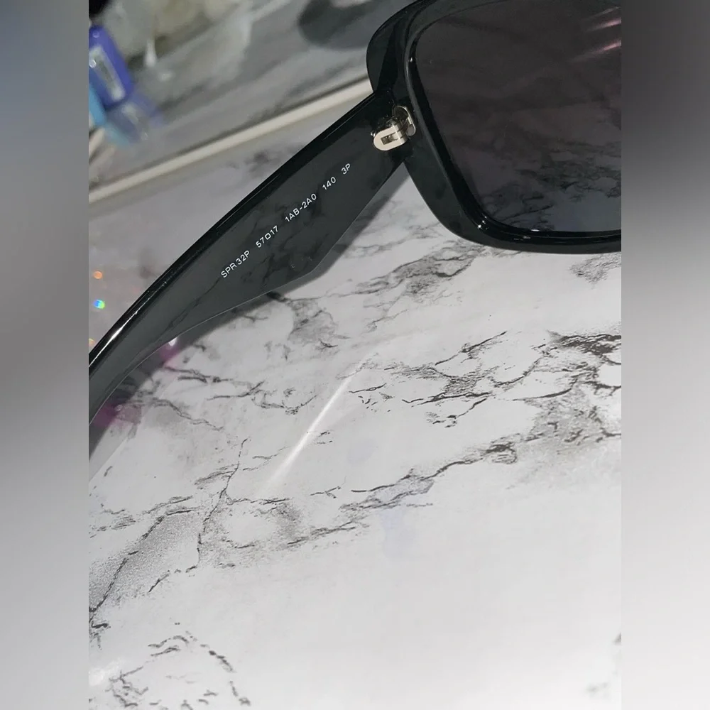 ❌❌SOLD❌❌Prada Black Oversized Sunglasses SPR32P 57017 - Picture 6 of 15